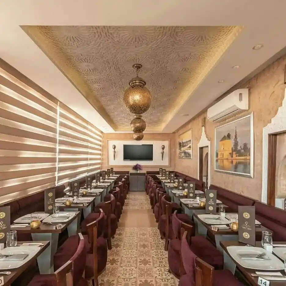 Main dining room at Votre Table